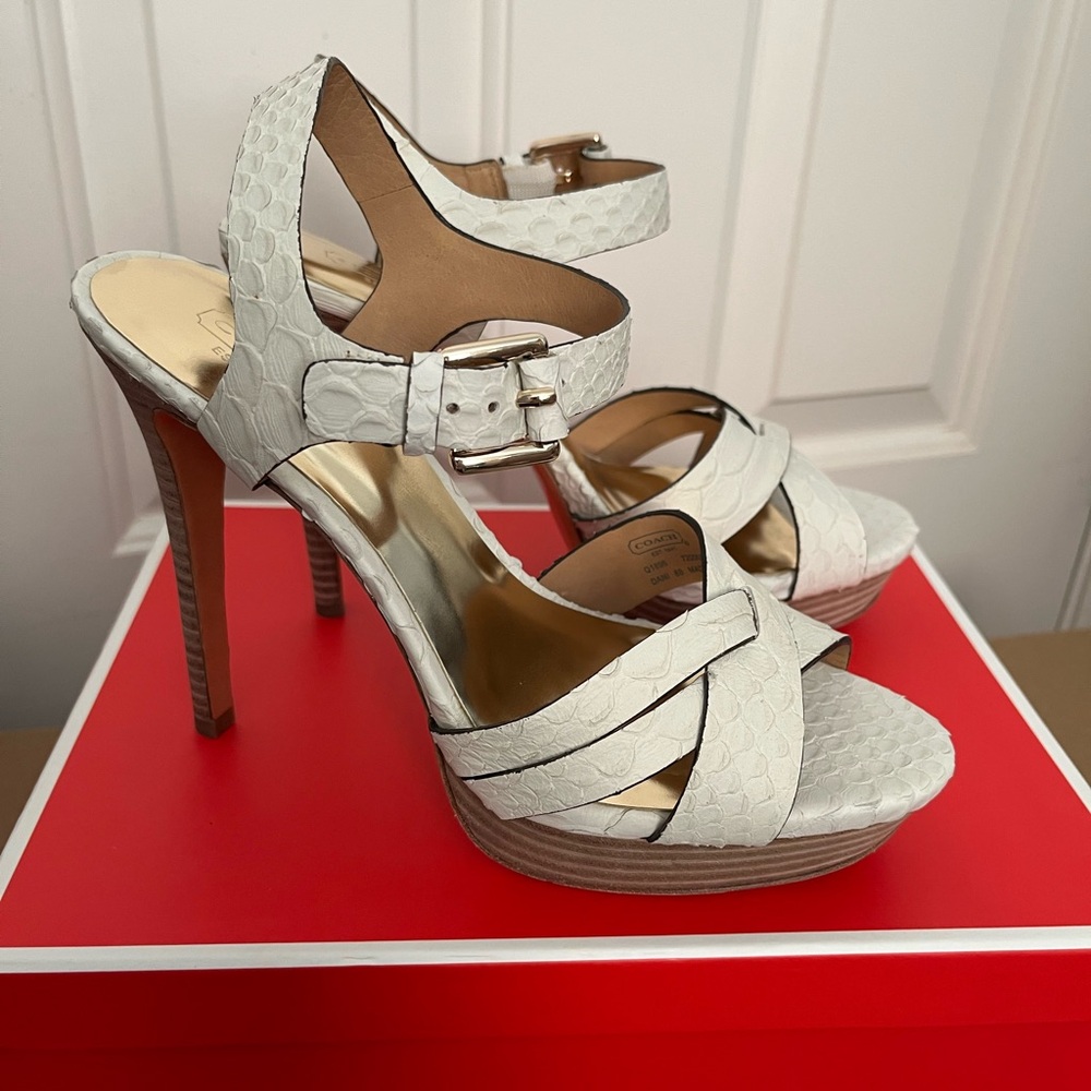 Coach Dani Snake Cut Heels Size 8